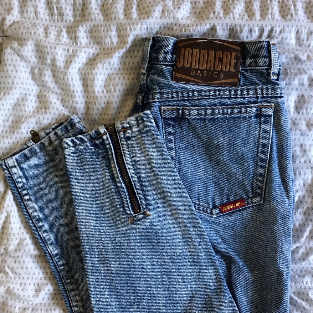 Jordache Basic Jeans